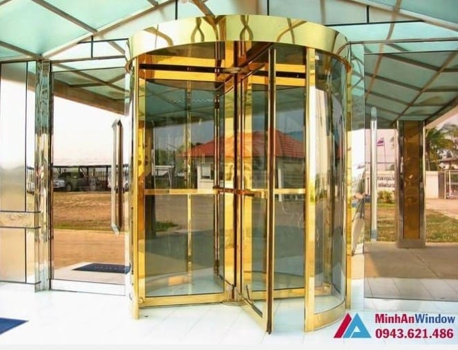 Cửa xoay inox vàng gương