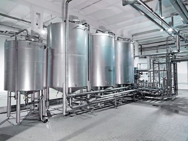 Những Điều Về Bồn Chứa Inox Mà Bạn Cần Biết 2 bon va he thong CIP trong nghanh nuoc cham 768x576 1