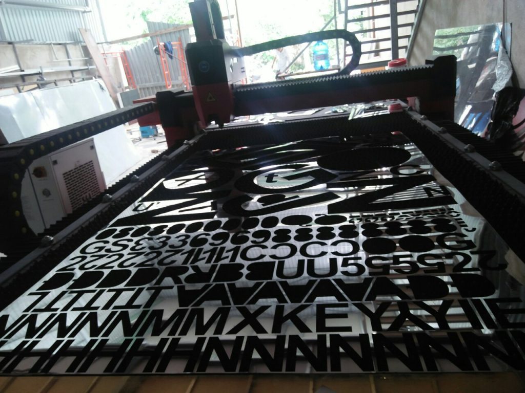 cat gia cong cnc laser binh duong 5 1024x768 1