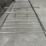 Lựa chọn địa điểm gia công lan can inox tại Bình Dương