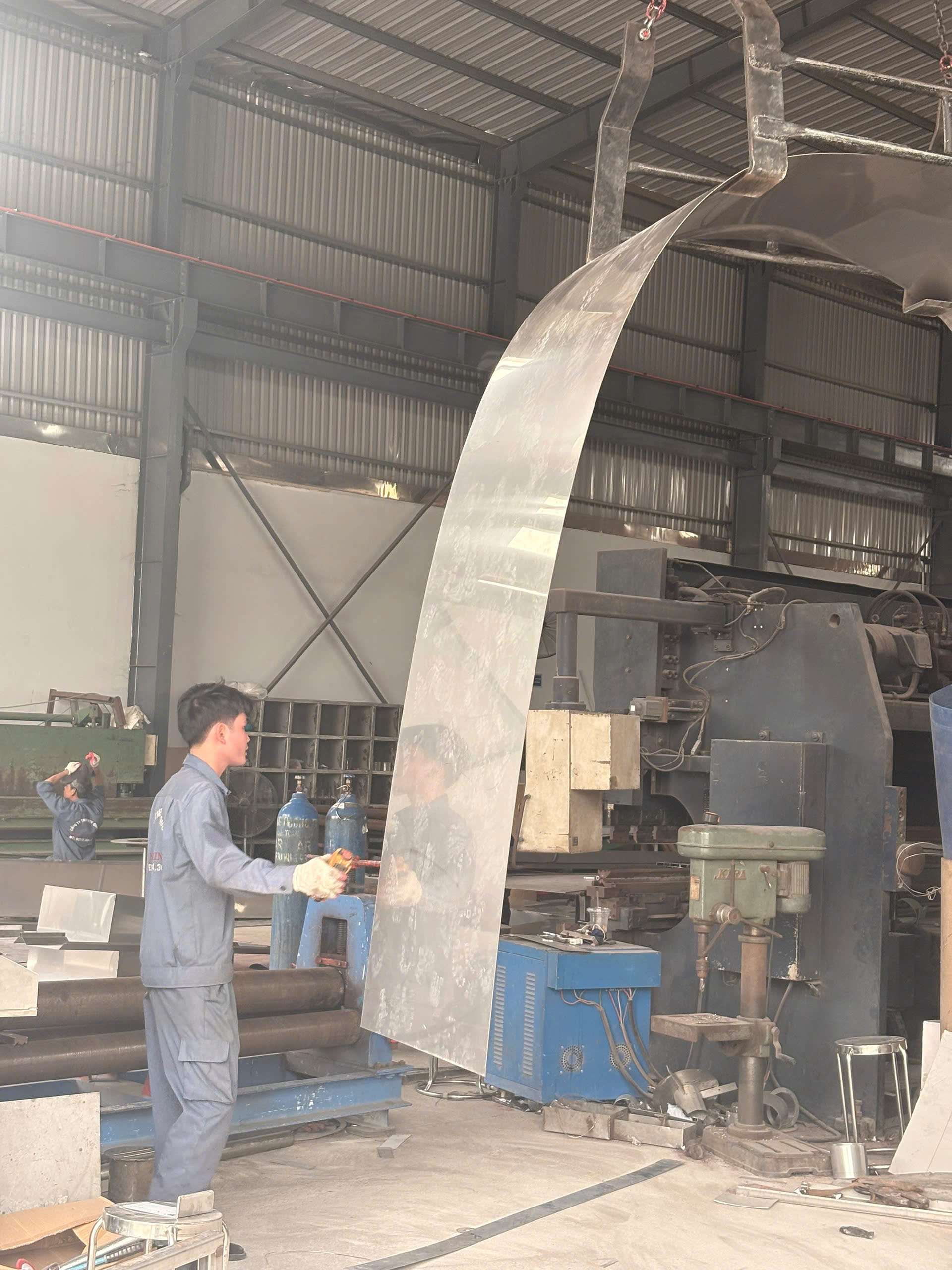 inox tu minh 11