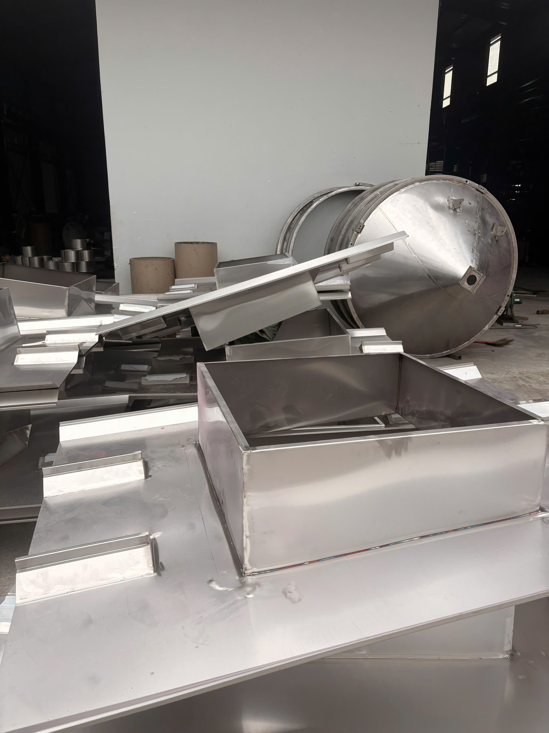 inox tu minh 15