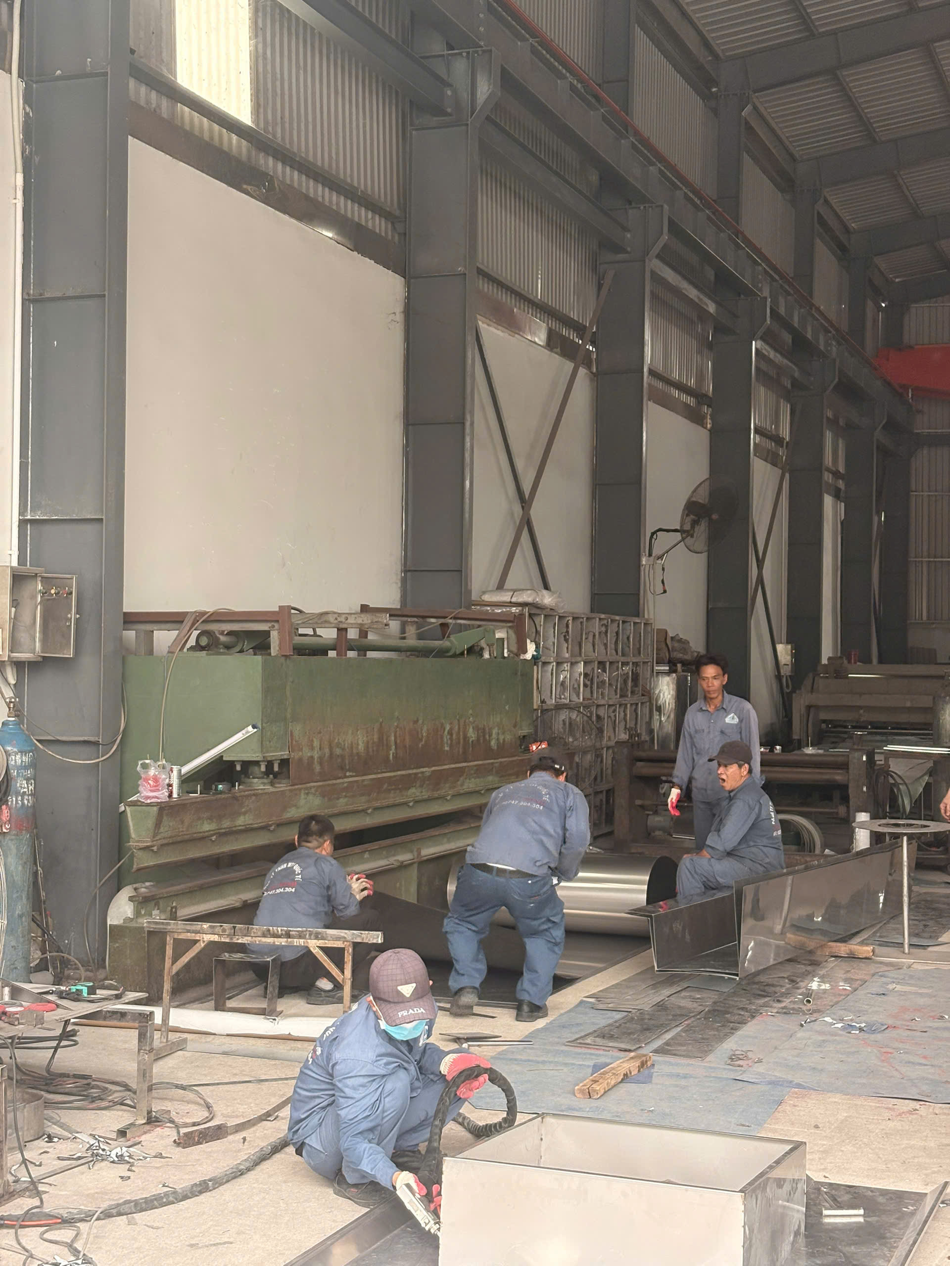 inox tu minh 16